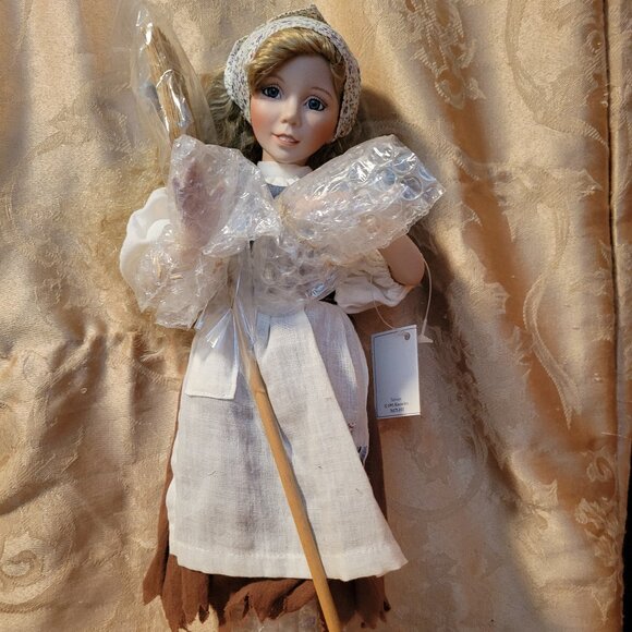 Cinderella doll, Edwin M Knowles China Co. - Picture 1 of 11